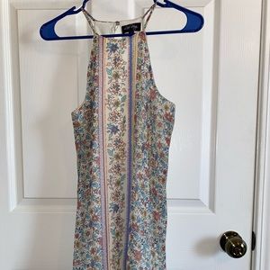 Live Reign: Flowered summer dress with lace